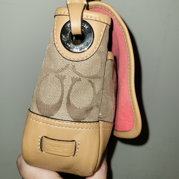 Coach Hadley Signature Field Bag (Style #F30601). - Picture 4 of 12